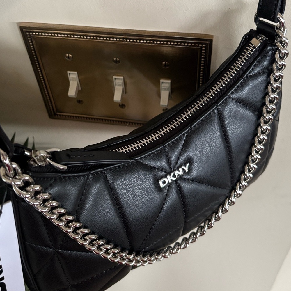 Brand New DKNY Black Lizzy Top Zip Crossbody Bag Chain Quilted Stitch Purse - Picture 6 of 15